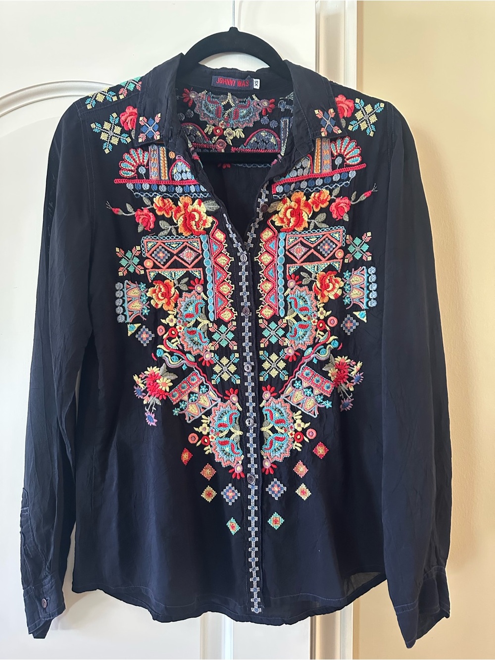 Johnny Was Navy Multicolor Embroidered Floral Button-Down Blouse  XS